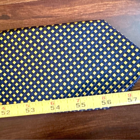 FIRENZE Classic Navy and Gold Men's Geometric Checkered Silk Tie - Picture 10 of 10